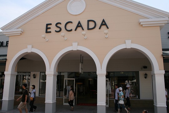 エスカーダ（ESCADA） 佐野プレミアムアウトレット店